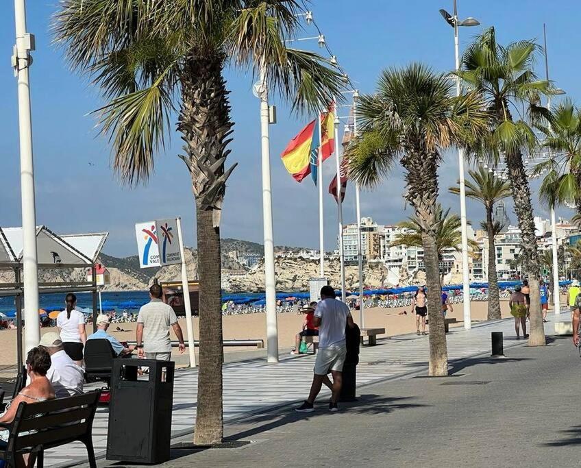 Apartamento Centrico Y En Primera Linea De Playa Lejlighed Benidorm Eksteriør billede