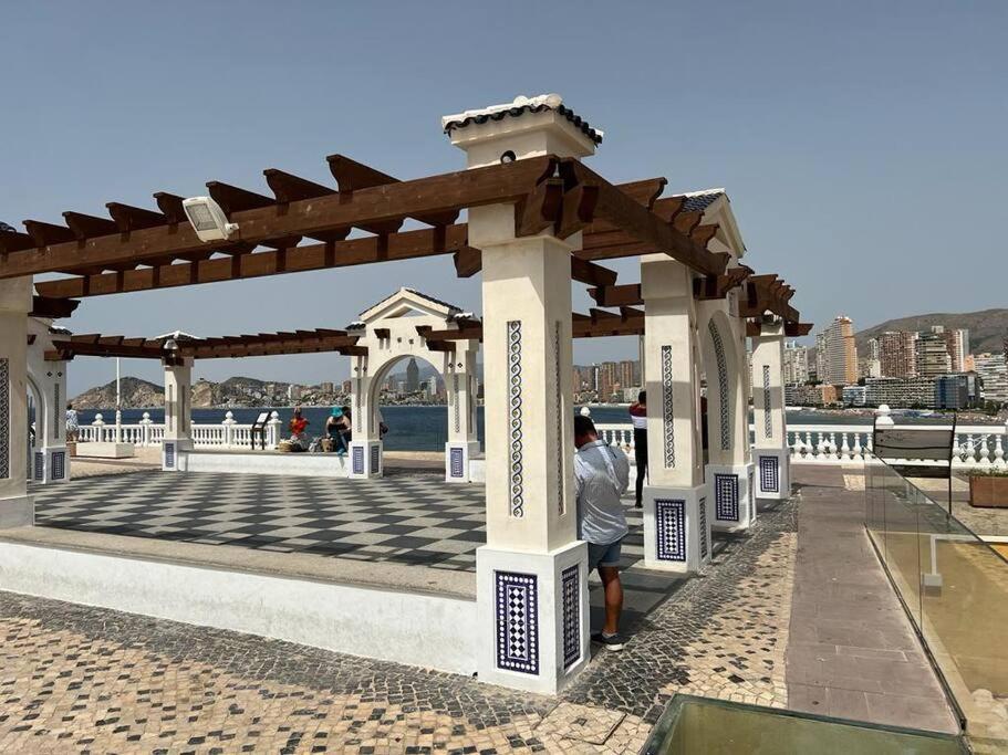 Apartamento Centrico Y En Primera Linea De Playa Lejlighed Benidorm Eksteriør billede